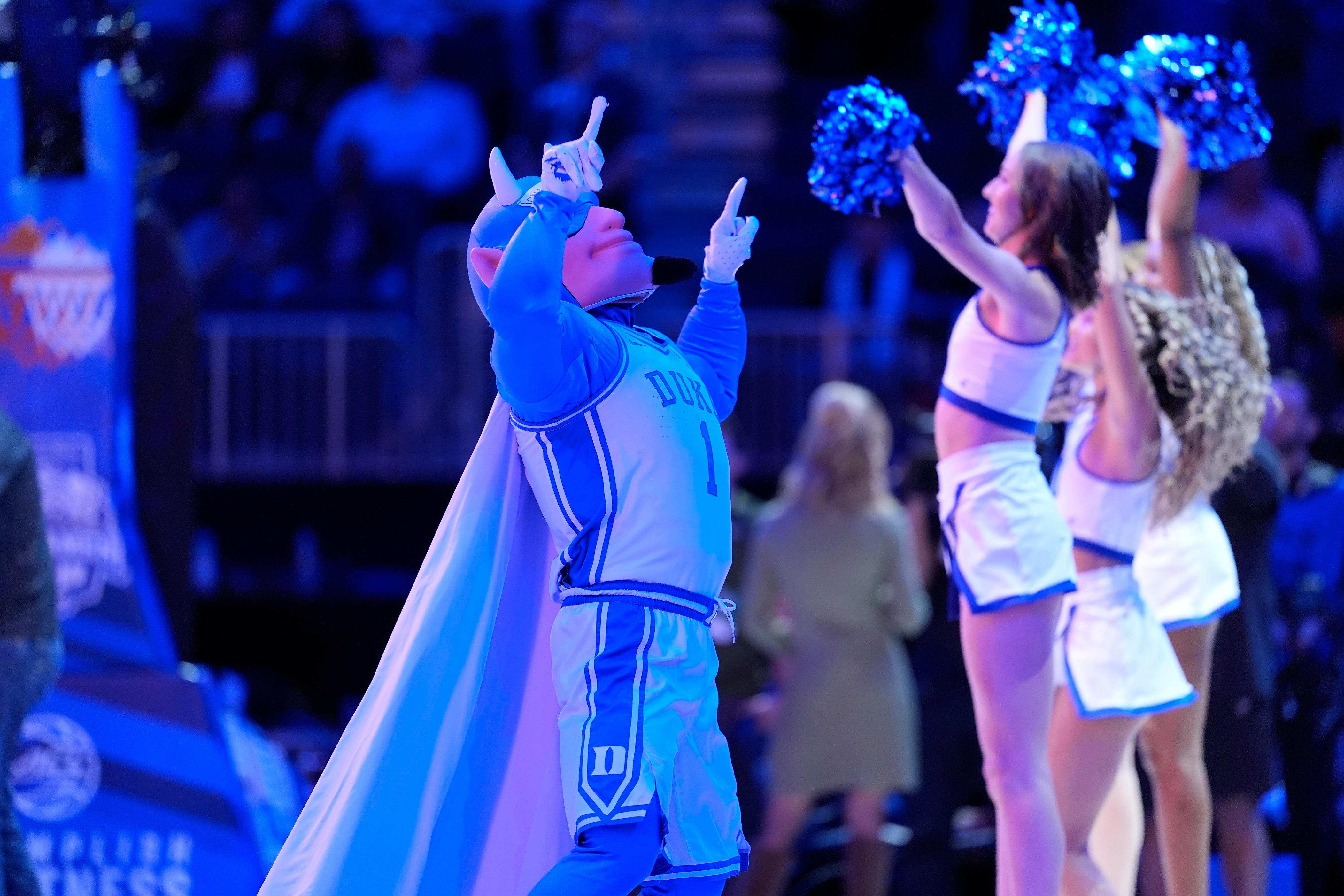 Best of Duke Blue Devils cheerleaders in photos