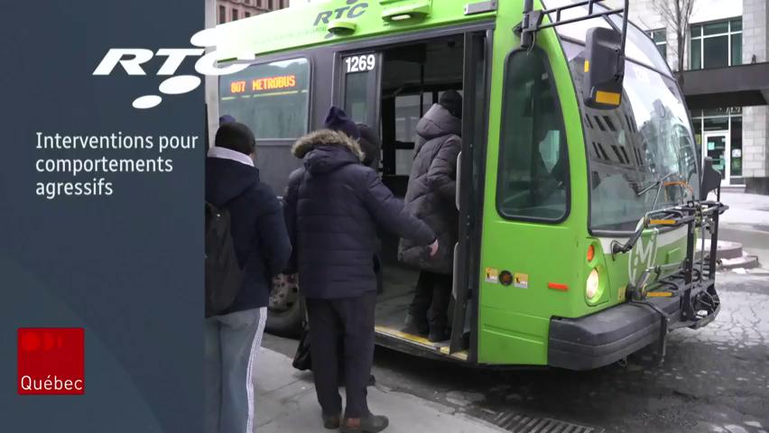 Des policiers du SPVQ dans les autobus du RTC