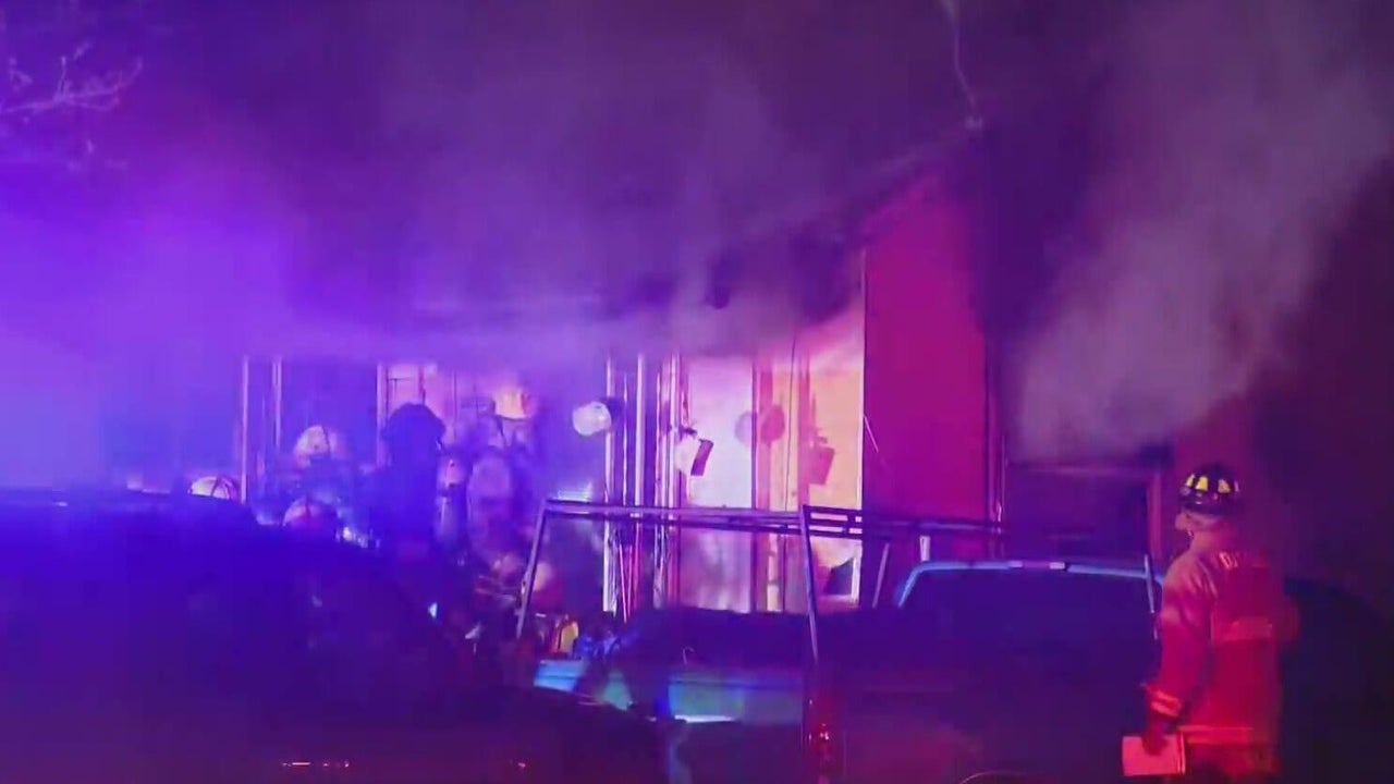 Victim dies from injuries in overnight Dallas house fire