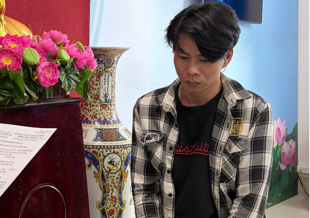 Mang dao tự chế chém người đánh nhau với cha mình