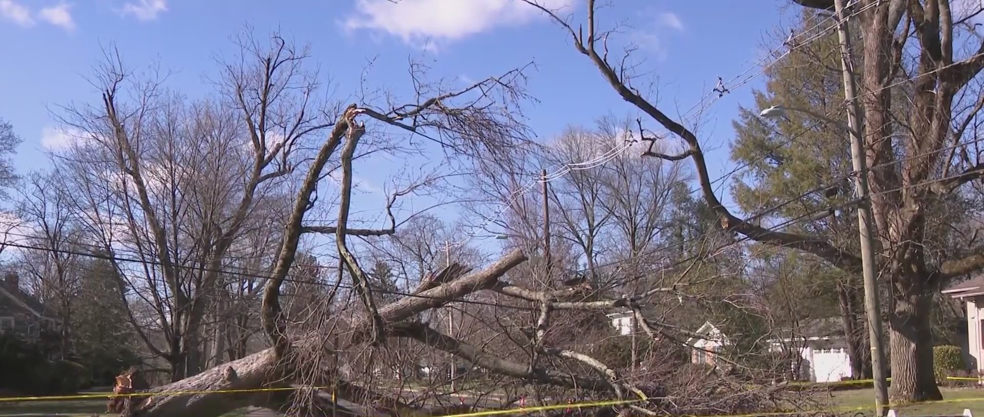 High winds hamper power restoration efforts in NY, NJ region
