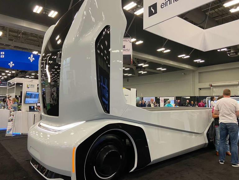 Autonomous big rigs headed to Texas toll road between Austin and San ...