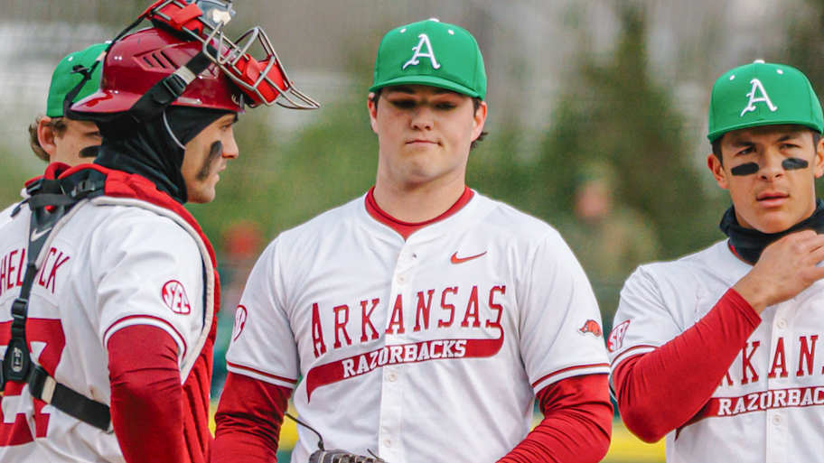 Razorbacks rally from early problems, cruise past Northern Colorado