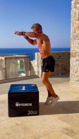 Bodyweight workout for lean muscle and healthy aging