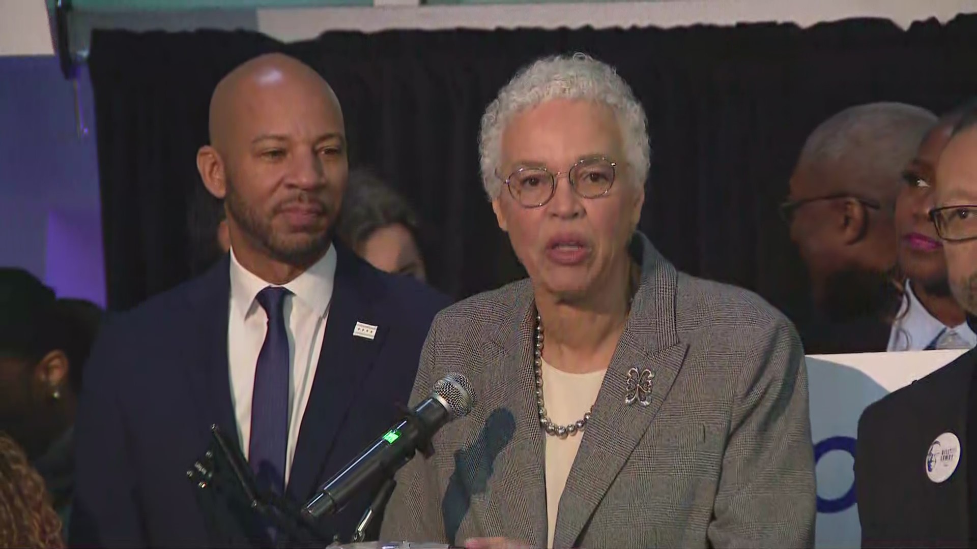 Toni Preckwinkle delivers speech following projected win in Cook Co ...