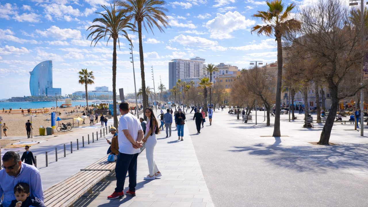 Hva møter deg på Barcelonas kjente strandpromenade?