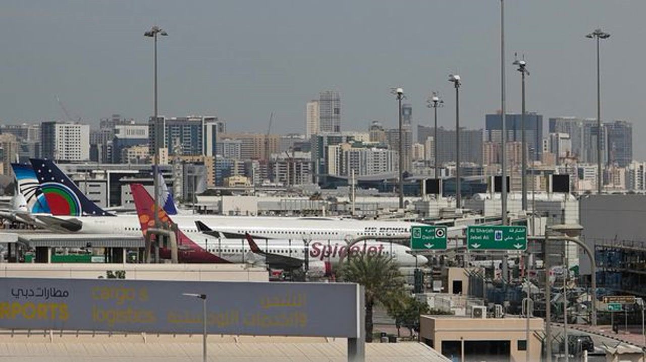 British Airways suspends Dubai flights amid explosions