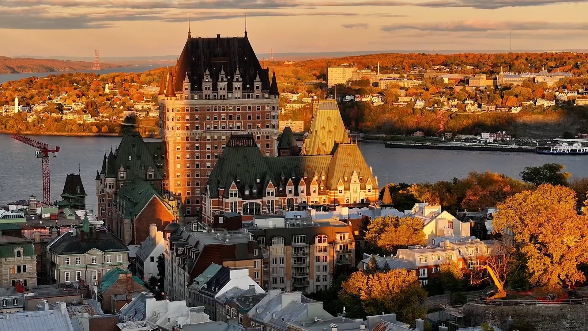 Québec City, Kanada: Château Frontenac aus der Drohnenperspektive