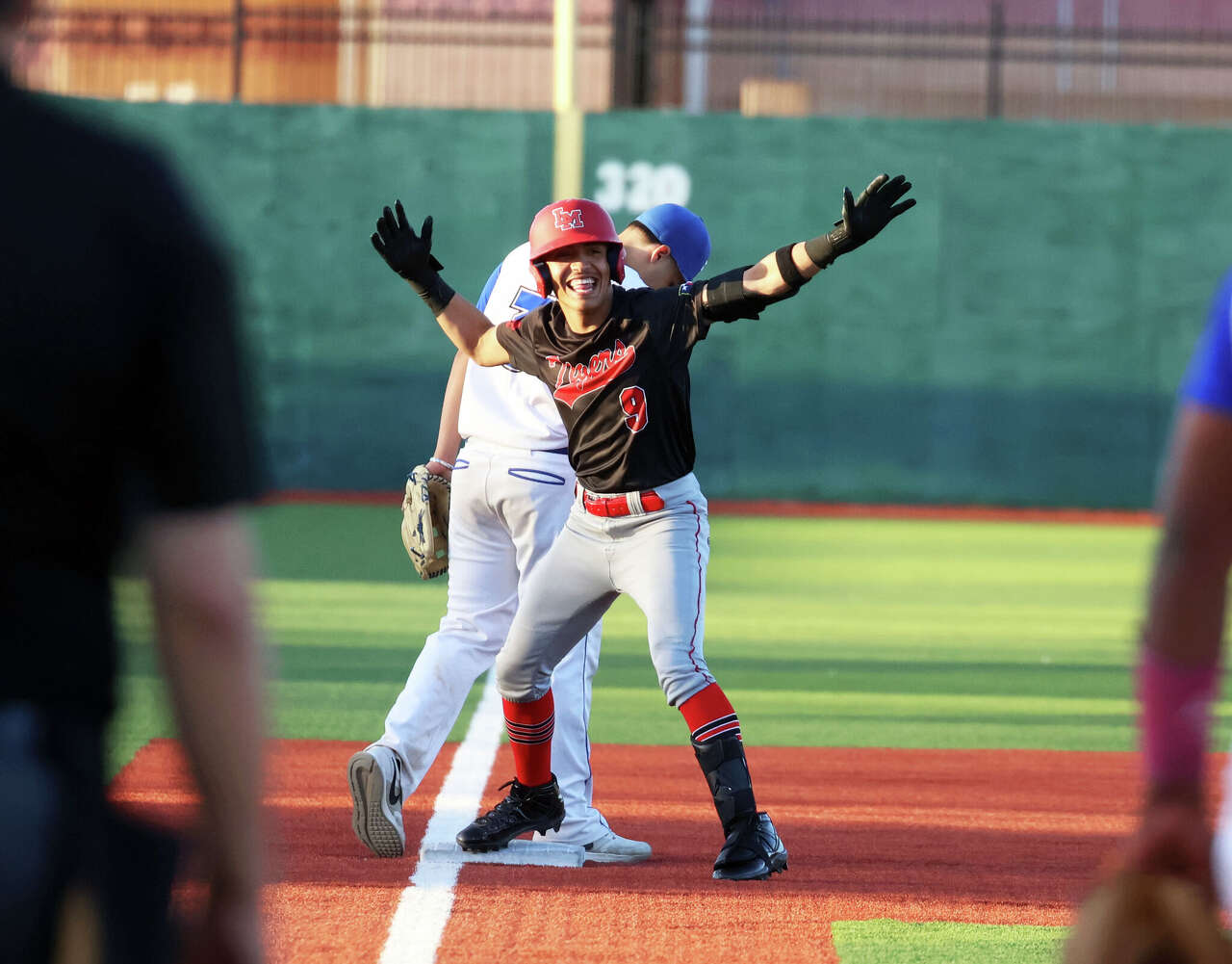 Photos: Martin routs Cigarroa at Veterans Field