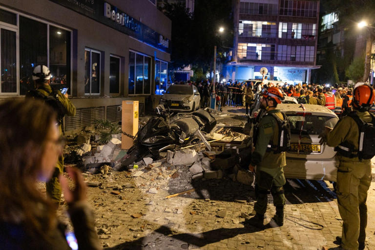 Tel Aviv bombarded in retaliation for killing security chief