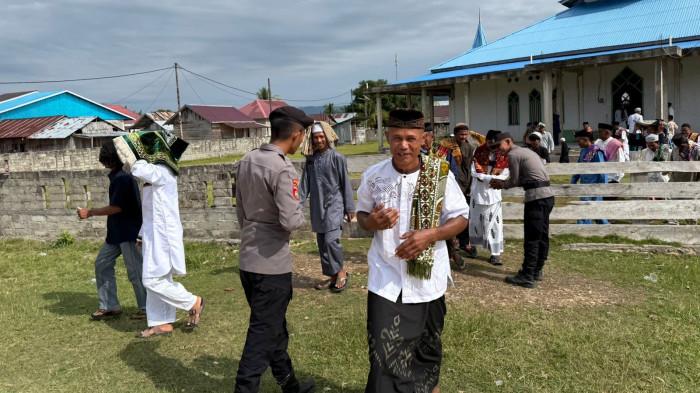 Hari ini warga Desa Kawalo, Desa Woyo dan Desa Holbota Taliabu lebaran ...