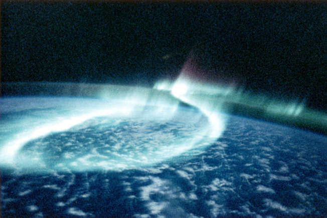 Solitaire planeet met aurora's