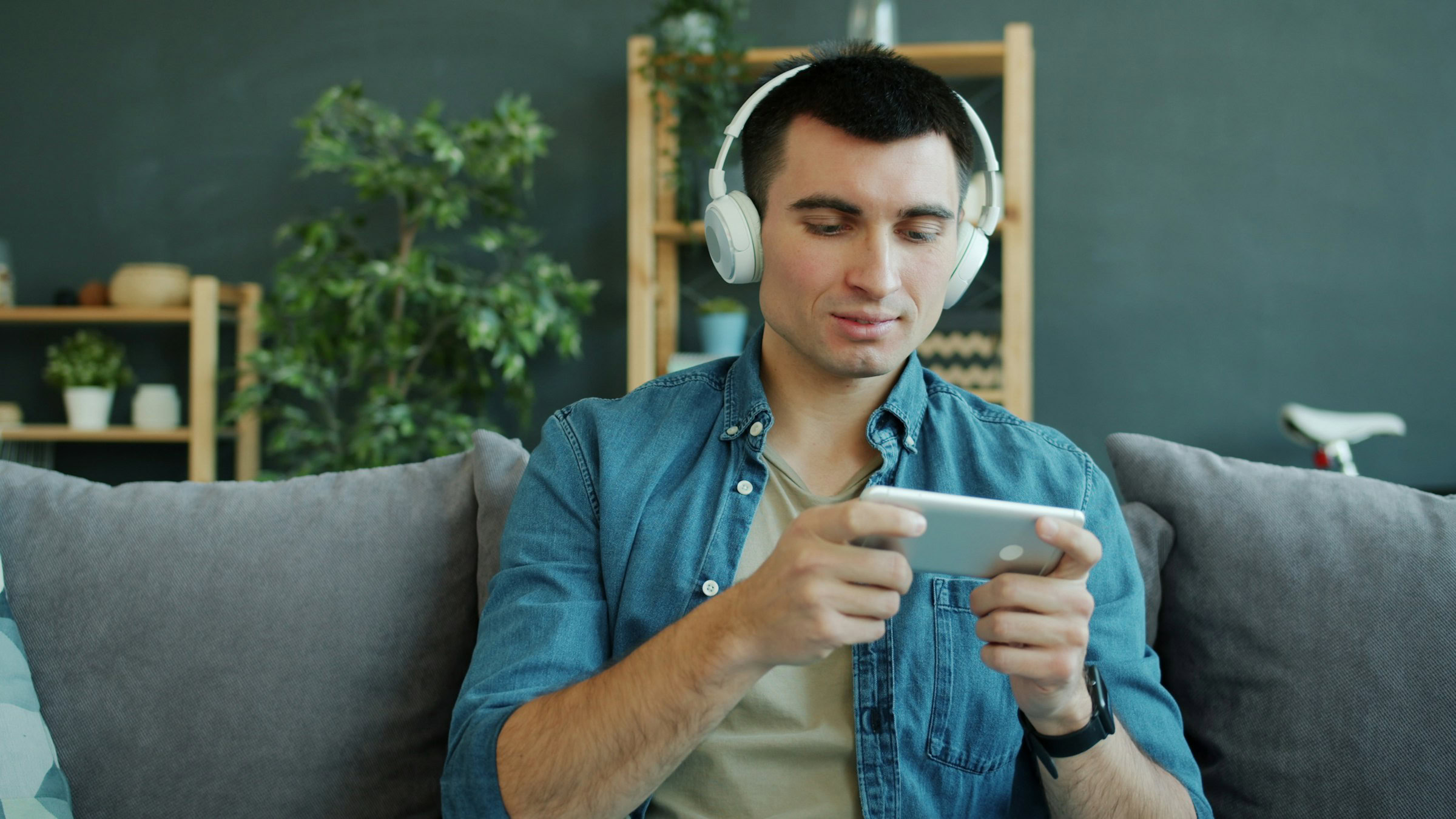 Why Android keeps winning the mobile gaming battle