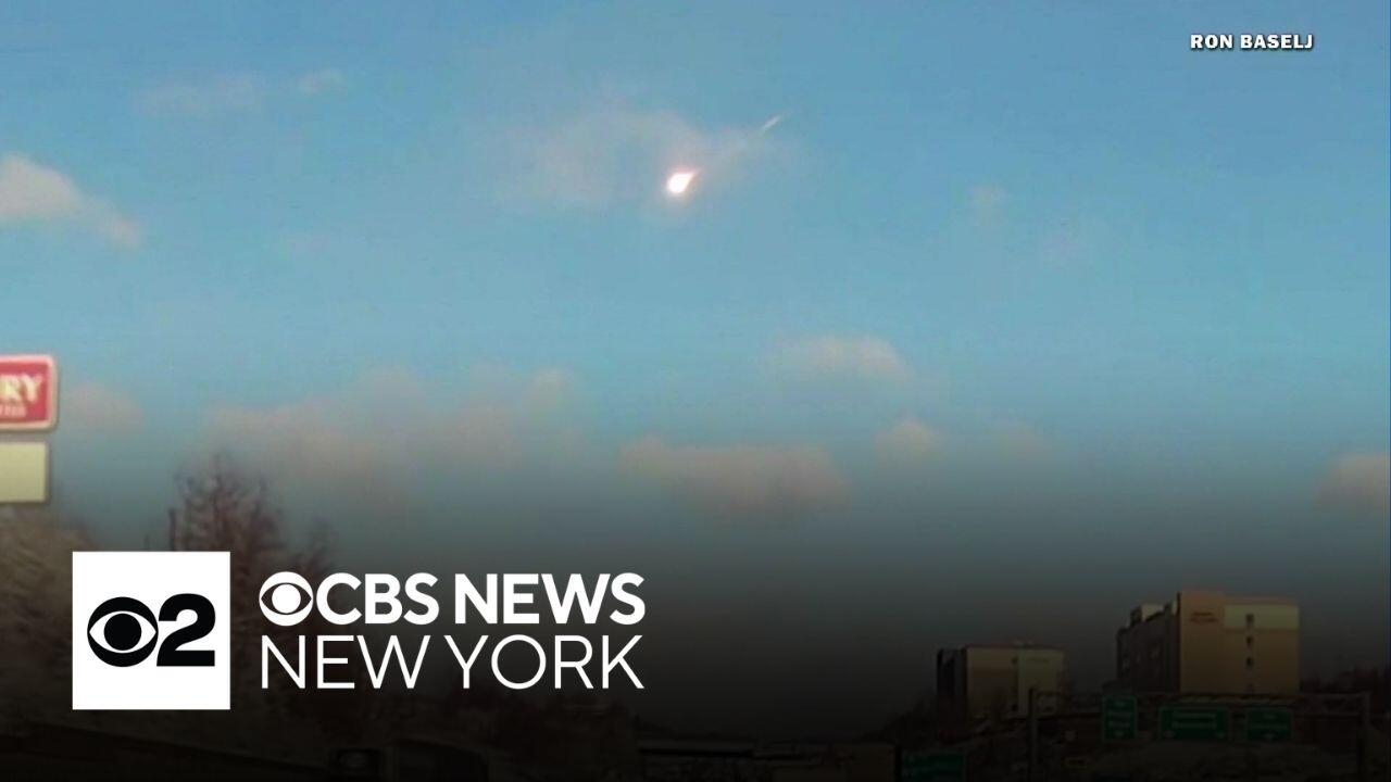 Meteor streaking through sky caught on videos across US