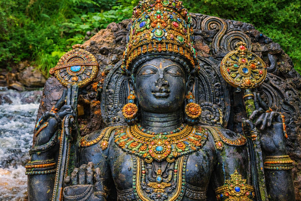 4 temples where Shiva, Vishnu, and Krishna seem connected