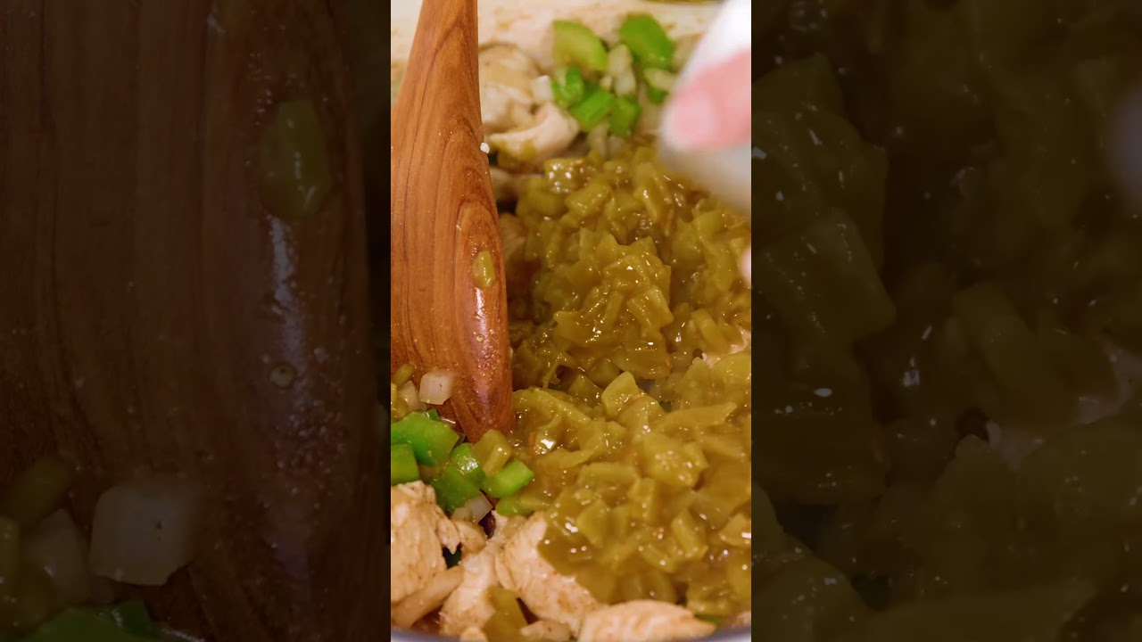 Easy white chicken chili #chili #cooking #cookingchannel #dinner #soup