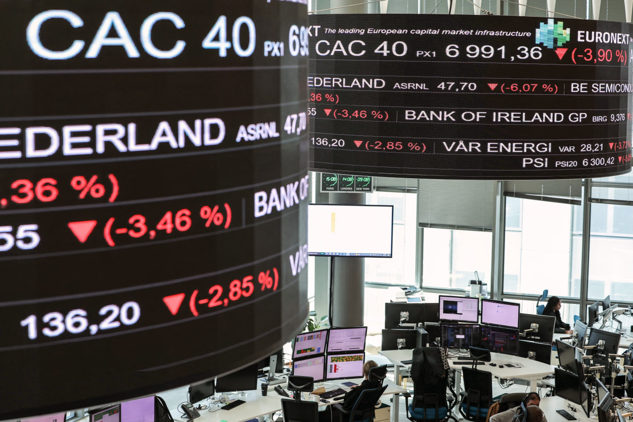 Bollore shares climb after proposed extra shareholder returns<br><br>