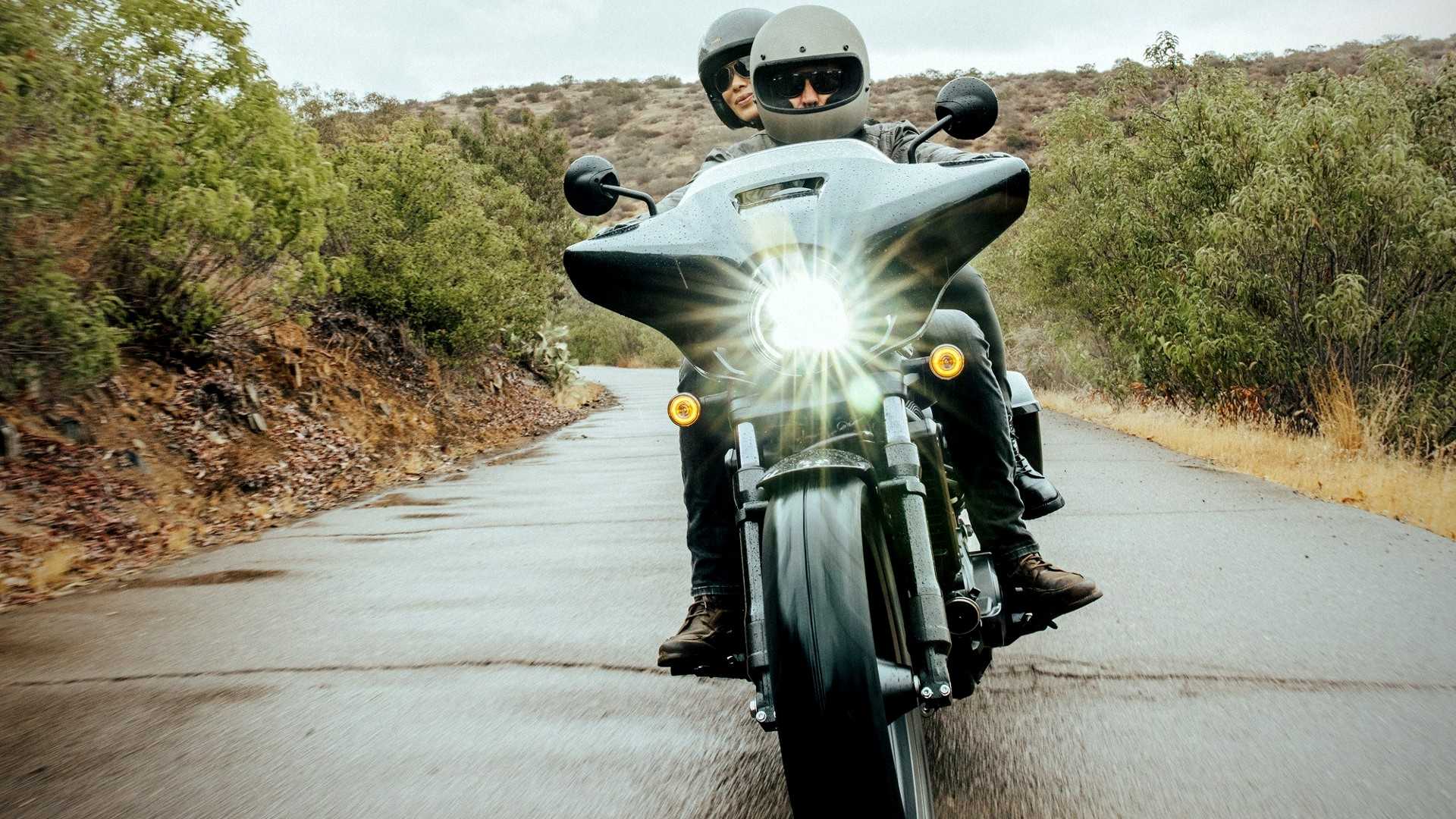 Honda Rebel 1100T Front fascia Action view
