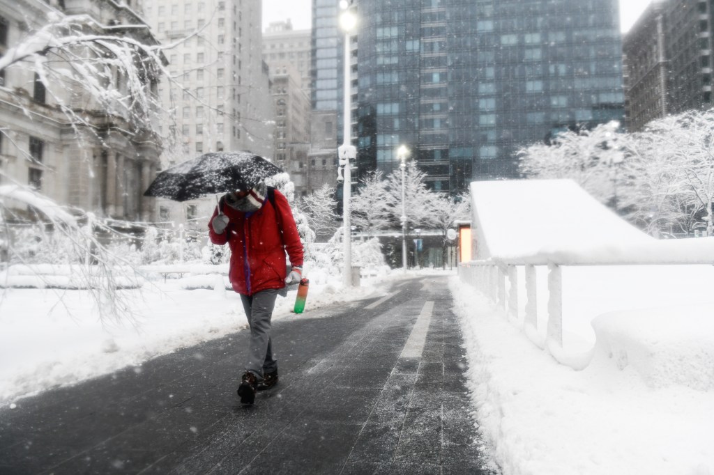 Heavy snow warning as 16 inches to hit: 
