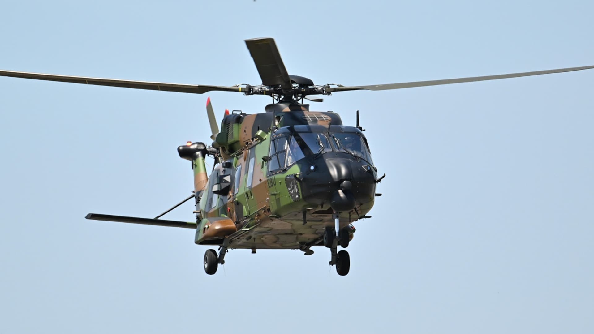 Frankreichs Spezialkräfte bekommen Hightech-Kampfheli NH90 FS