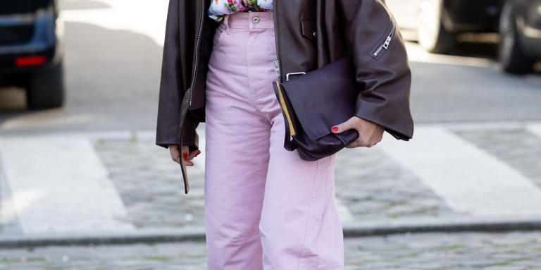 7 coloured jeans outfit ideas that prove the spring denim trend is ...