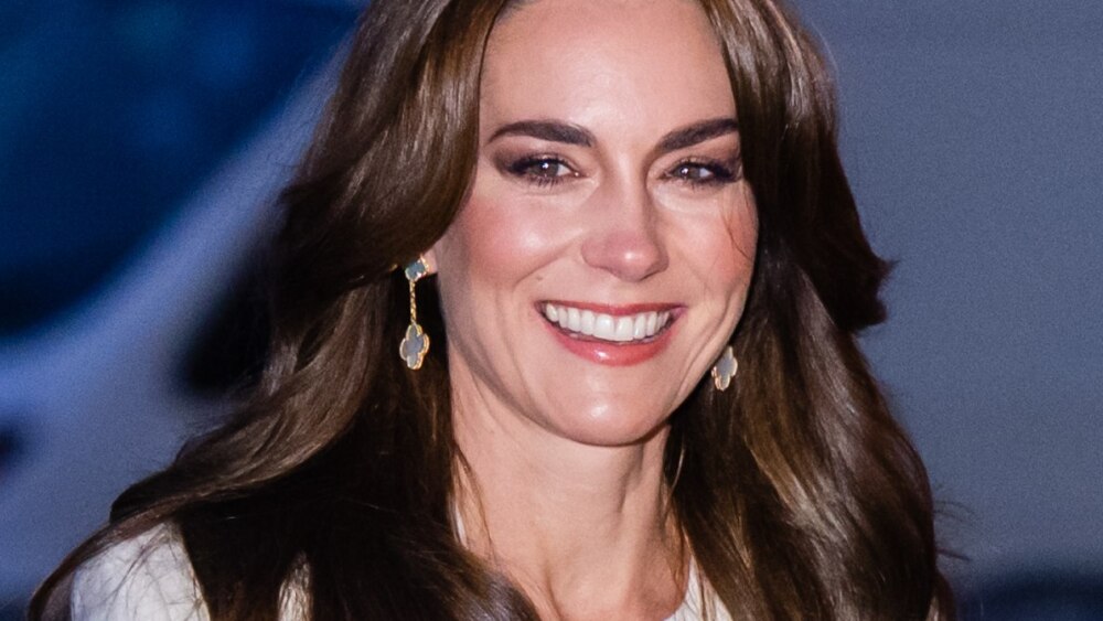 Kate Middleton luce los pendientes Collingwood de Diana, valorados en ...