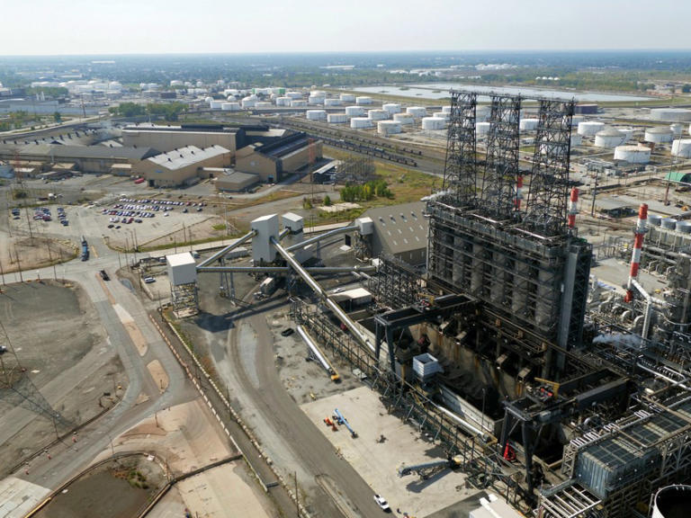 Lockout at BP Whiting refinery in northwest Indiana begins Thursday ...