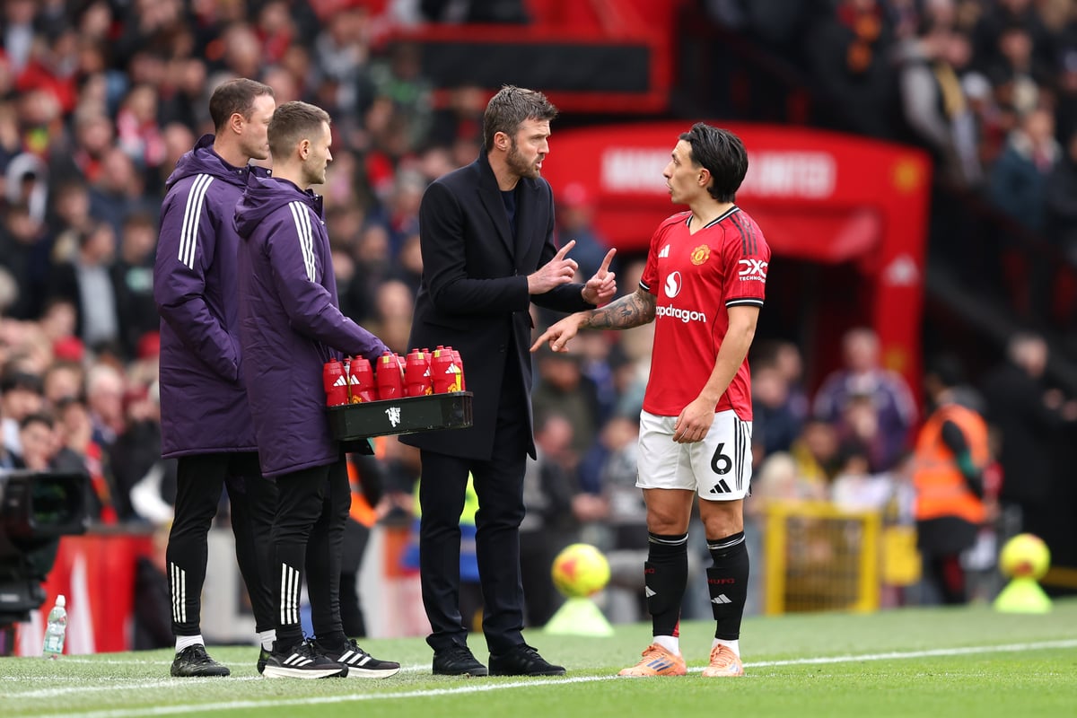 Man Utd dealt Martinez blow as Carrick issues new injury update<br><br>