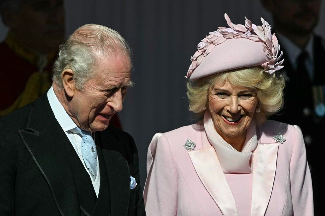 Queen Camilla welcomes Nigeria president in pink