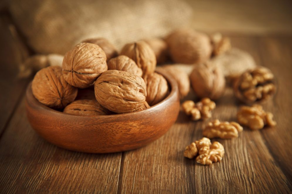 Le noci e la salute cardiaca: benefici, studi e consigli pratici