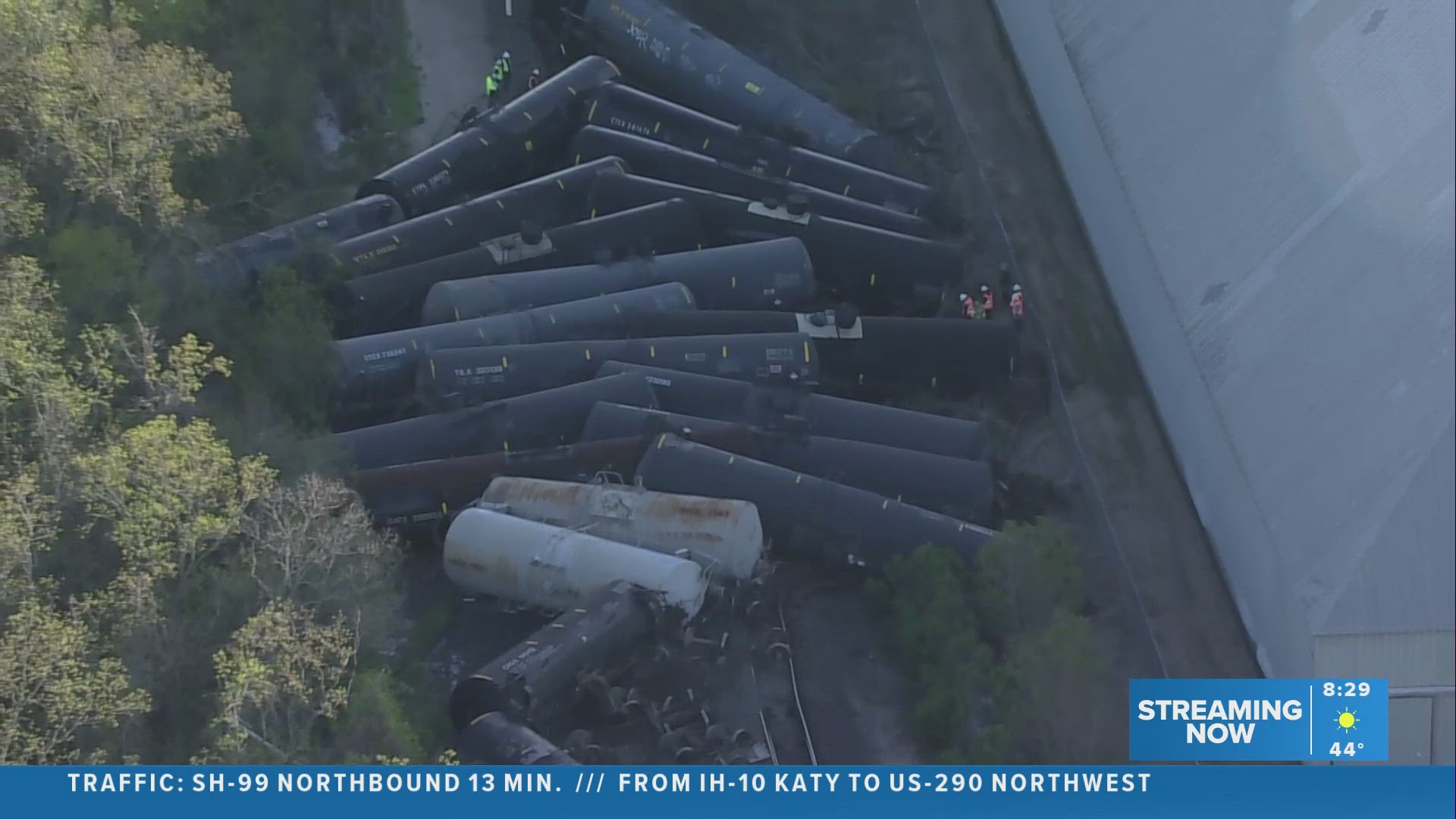 Breaking: Richmond train derailment blocks all crossings, snarls traffic