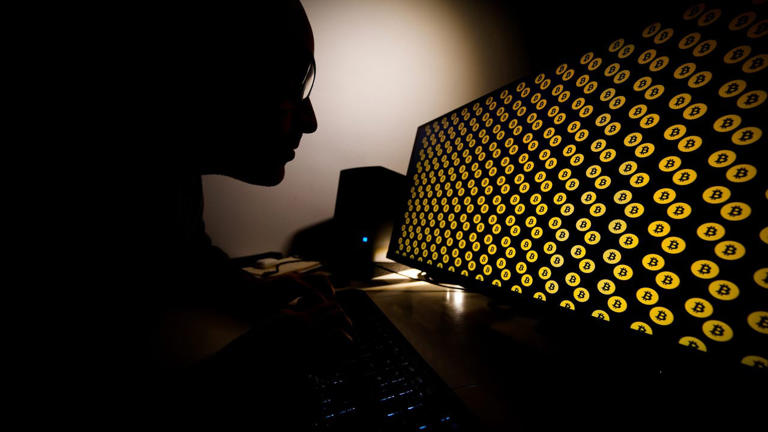 Truist Bank warns customers about phishing, check fraud and text scams