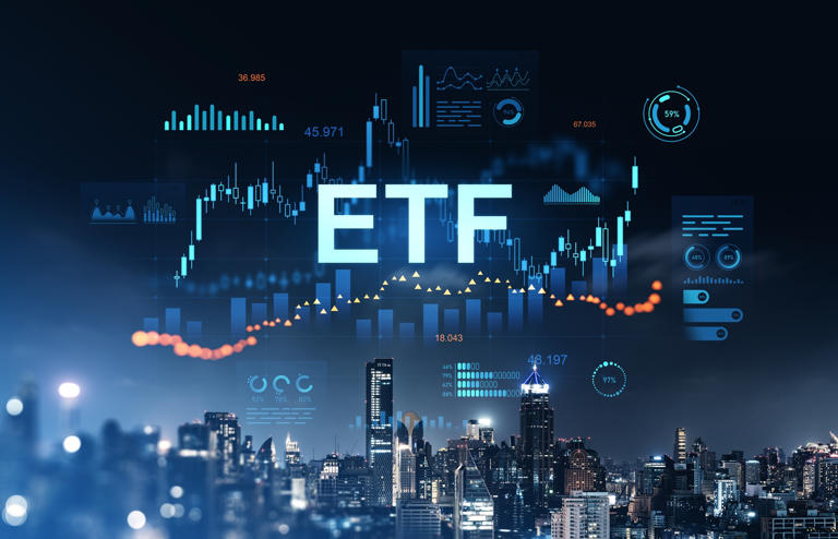 Weekly ETF report: Crypto inflows hit $1.06B as Bitcoin dominates