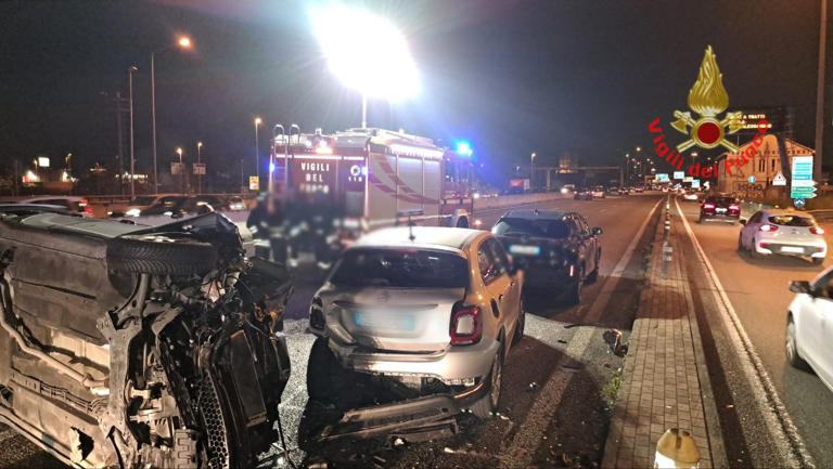 Monza, incidente tra tre auto con ribaltamento: traffico in tilt sulla ...