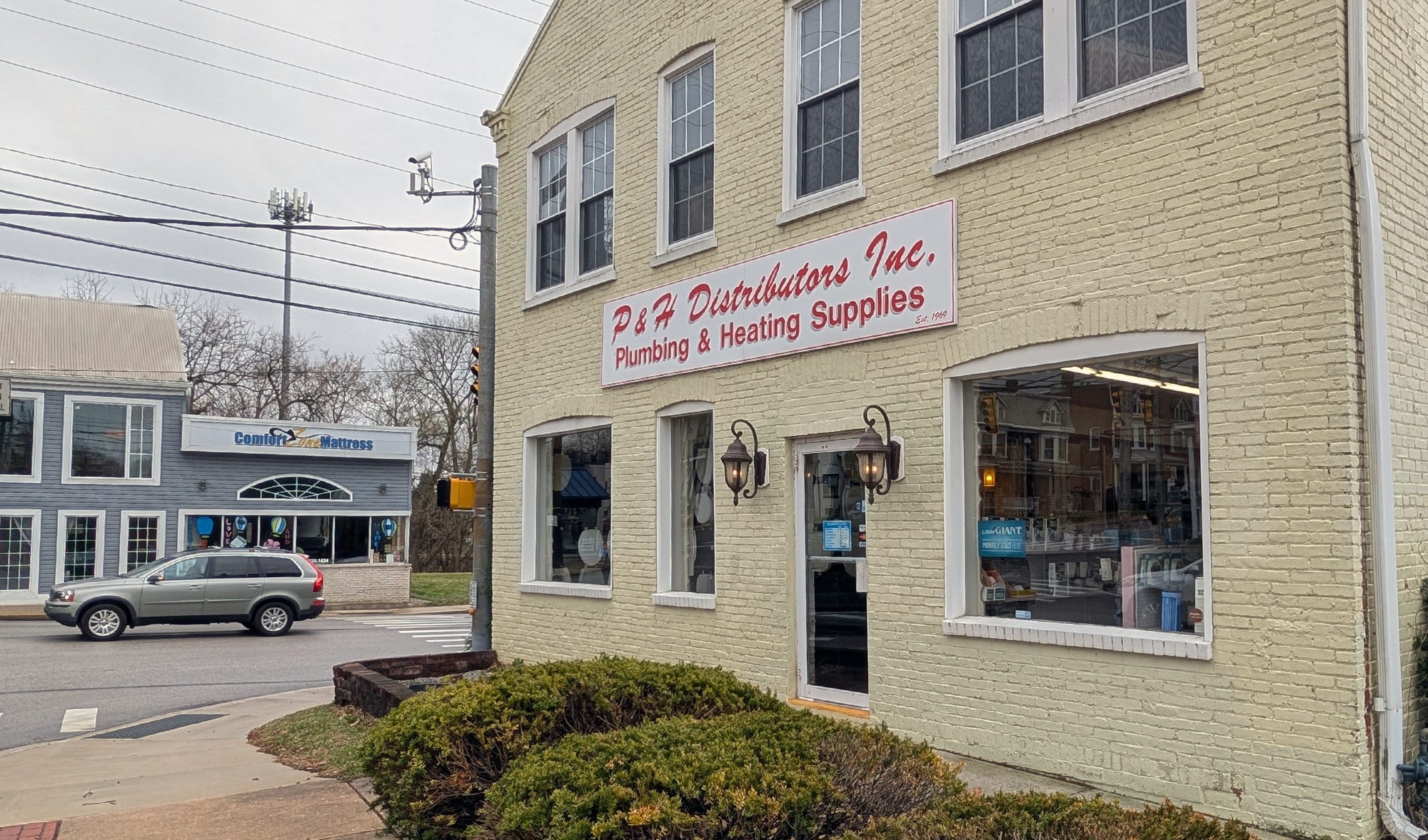 Longtime York County business P&H Distributors is closing