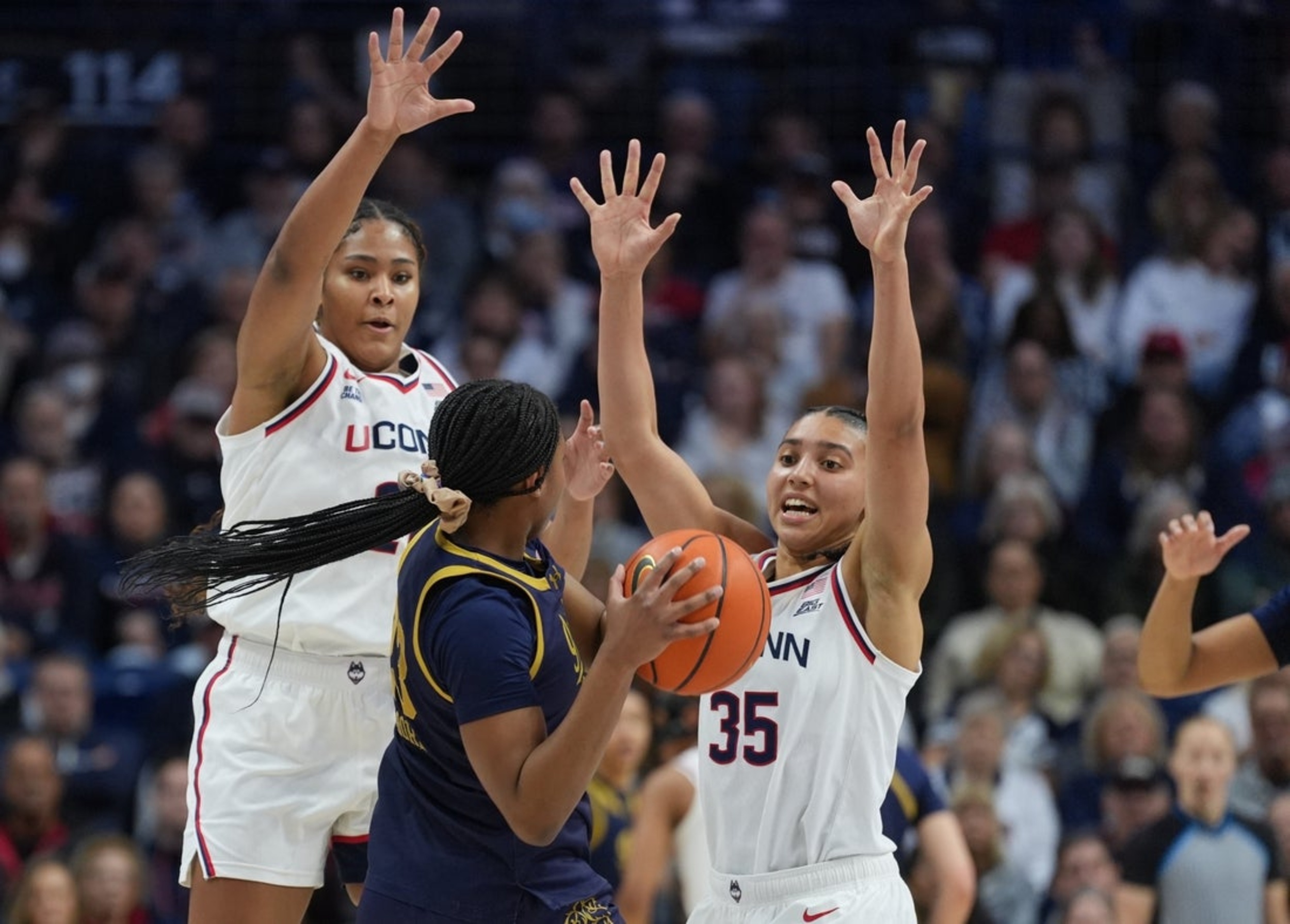 UConn's Sarah Strong, Azzi Fudd headline women's All-Americans