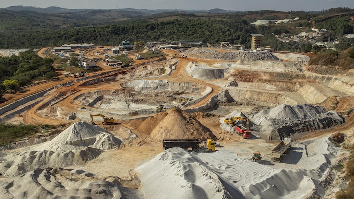 EUA e setor privado defendem cooperação em minerais críticos em evento sem o governo brasileiro