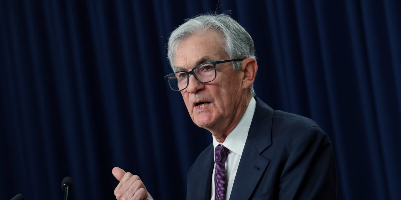 Powell offers his clearest statement yet on staying at the Fed even as ...