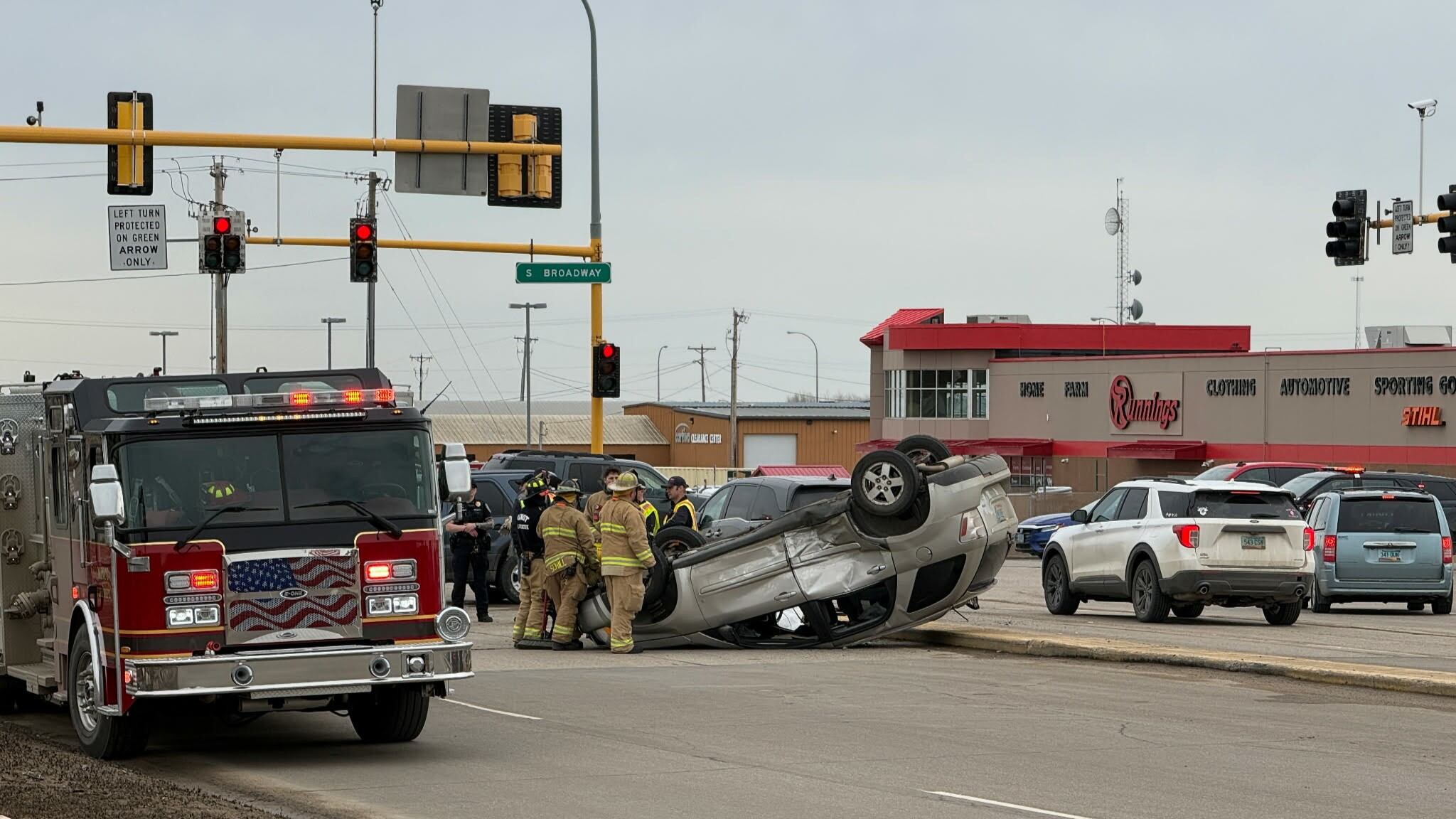 Crews respond to multi-vehicle crash in southwest Minot