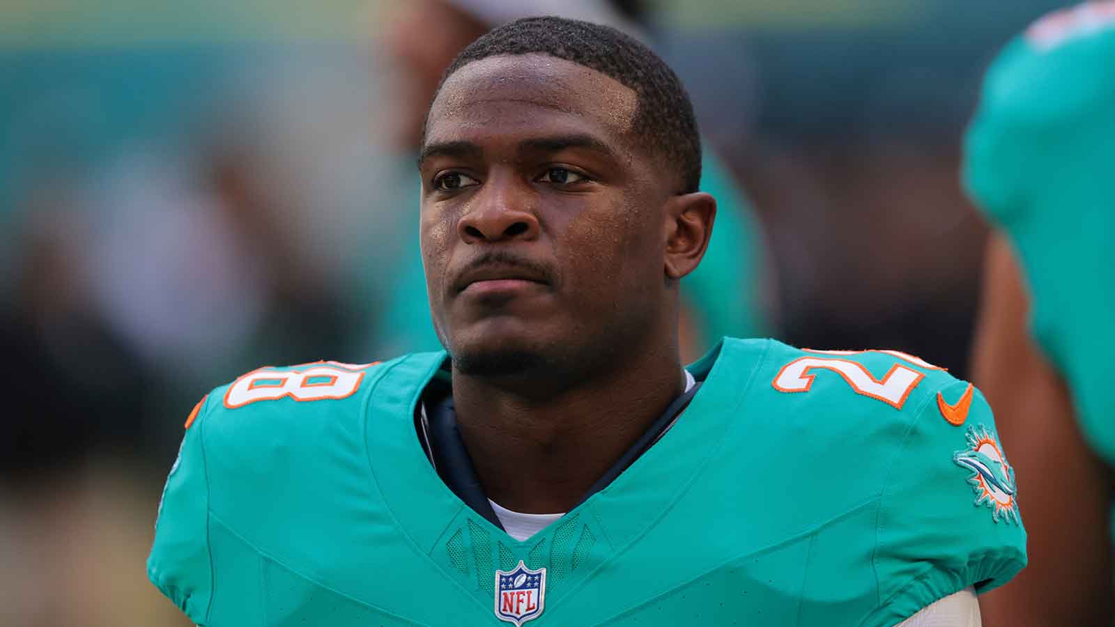 NFL rumors: De’Von Achane trade suitors left disappointed by Dolphins after Jaylen Waddle blockbuster<br><br>