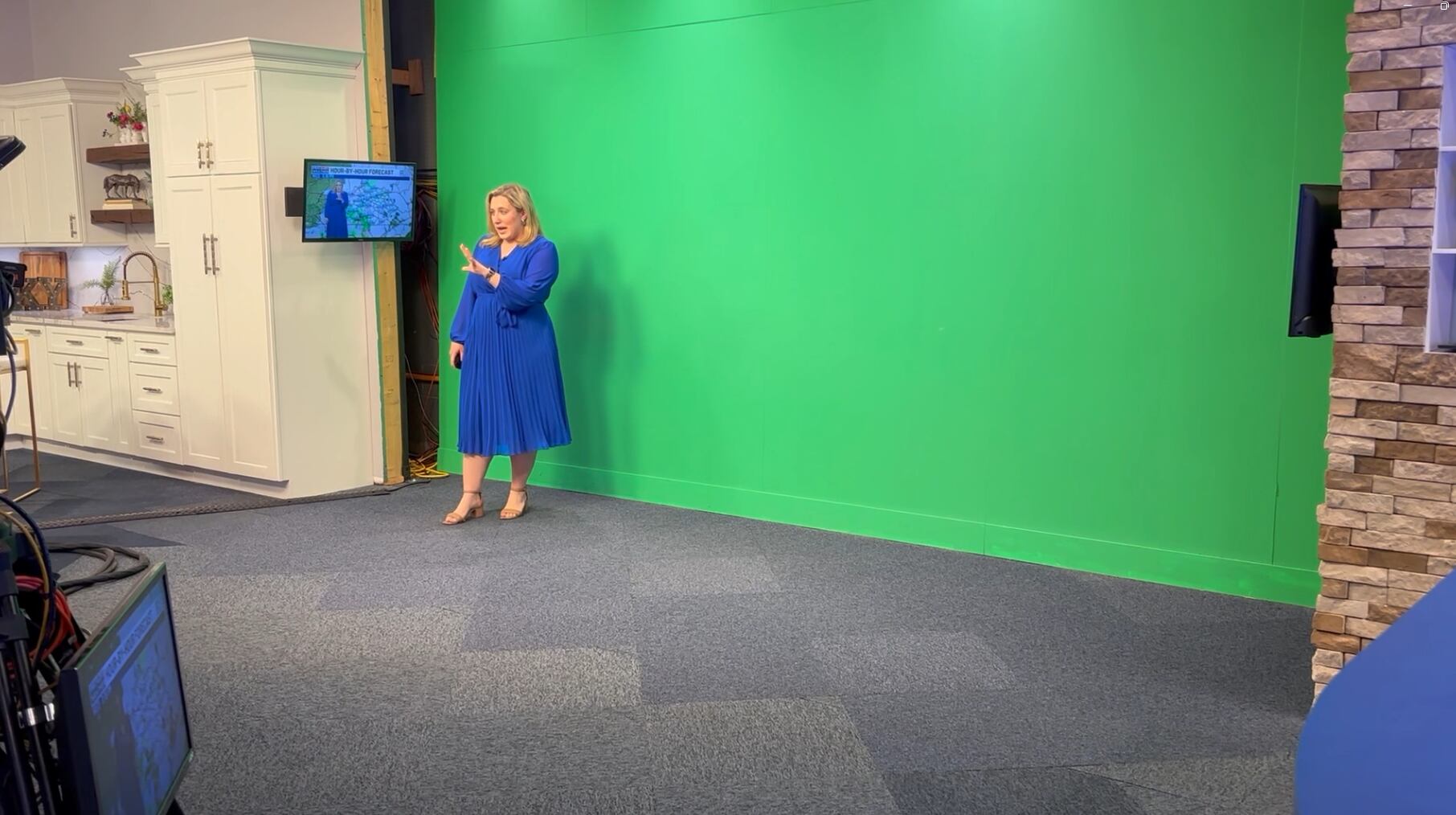 Good question: Why do meteorologists still use green screens?