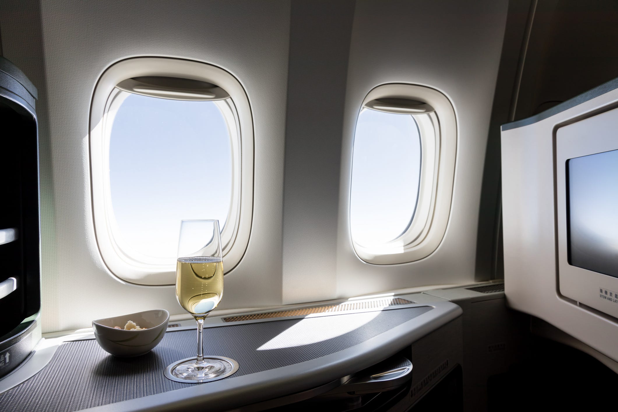 These 21 purchases will make air travel feel infinitely more luxurious<br><br>