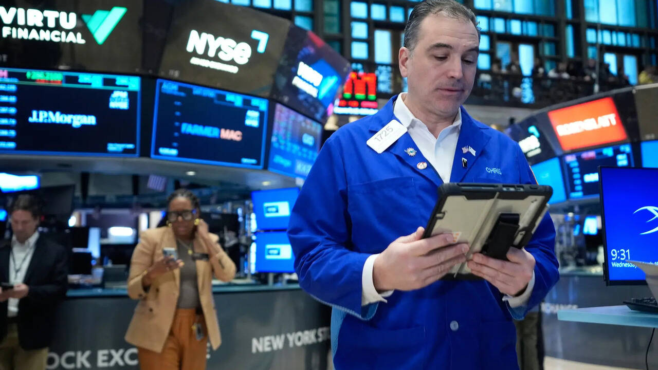 US stocks decline amid rising oil prices and inflation concerns
