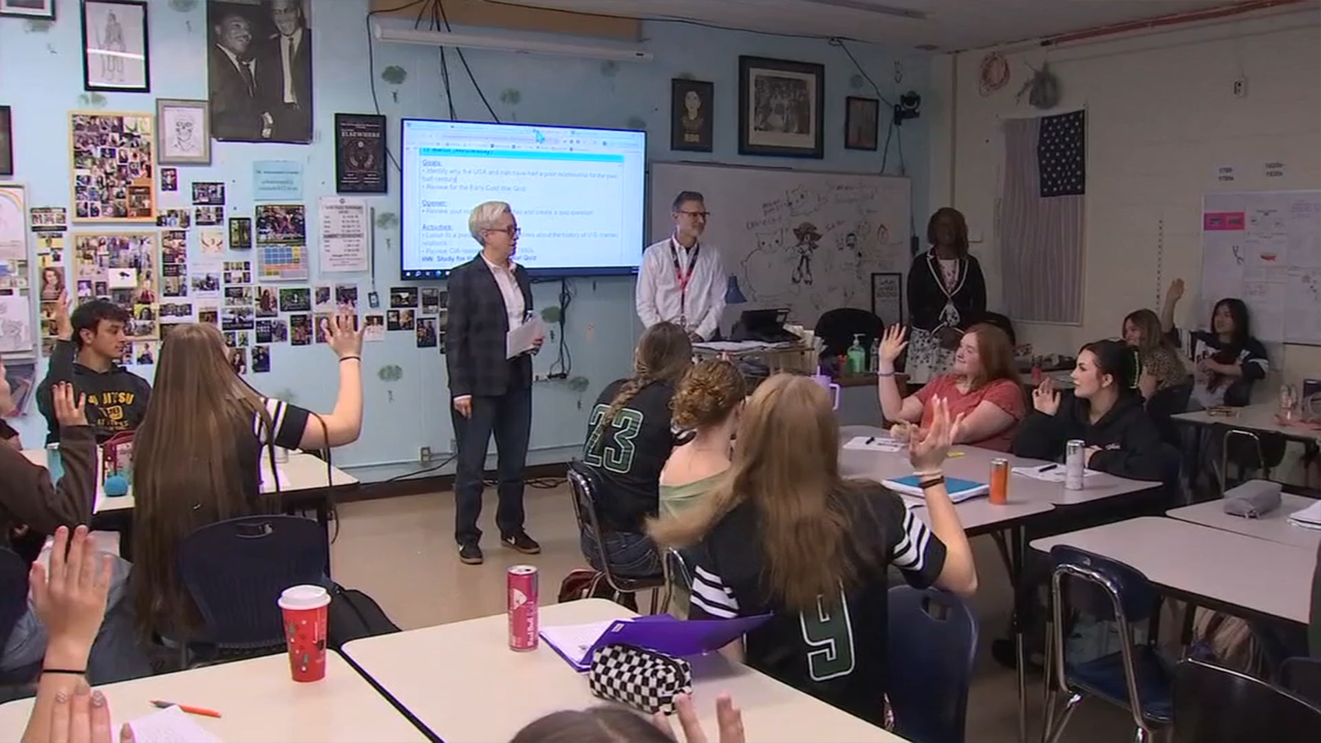 100% of Oregon school districts adopt cell phone ban policy, Gov. Kotek ...