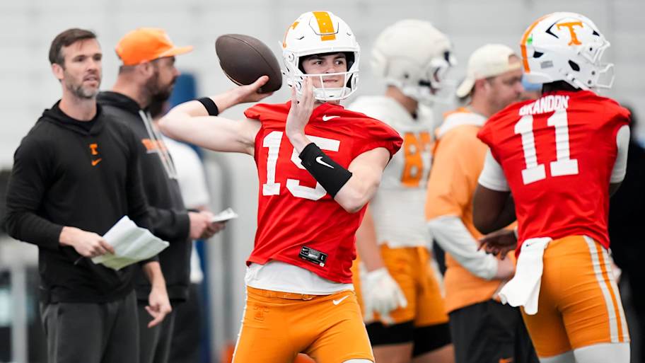 Tennessee offense could pivot on QB George MacIntyre after offseason ...