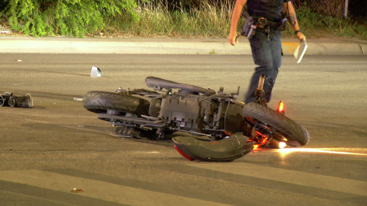 San Antonio police officer seriously injured in motorcycle crash