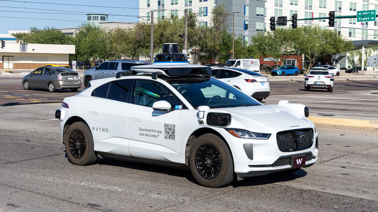 Waymo driverless taxi narrowly avoids disaster at railroad crossing