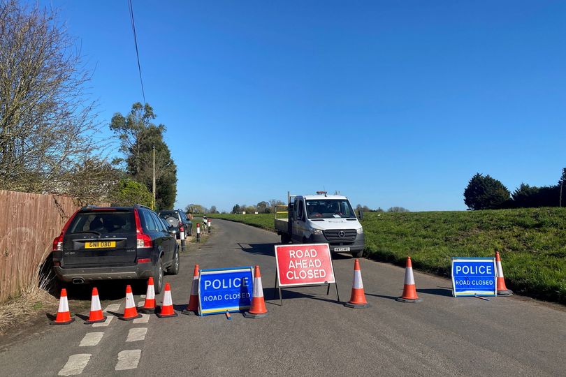 Body of teen girl found after car crashes into river