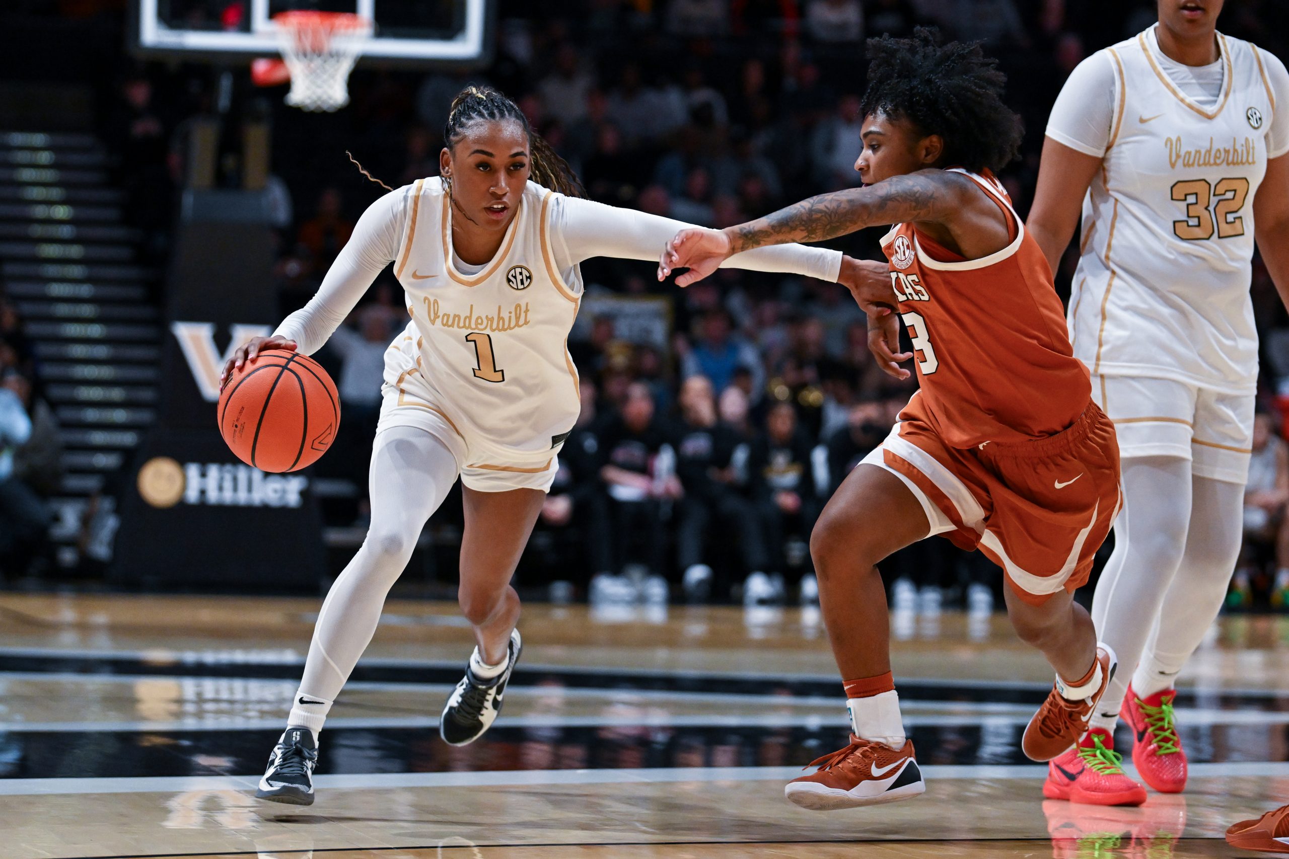 UConn Teammates Sarah Strong and Azzi Fudd Headline AP All-America 1st Team