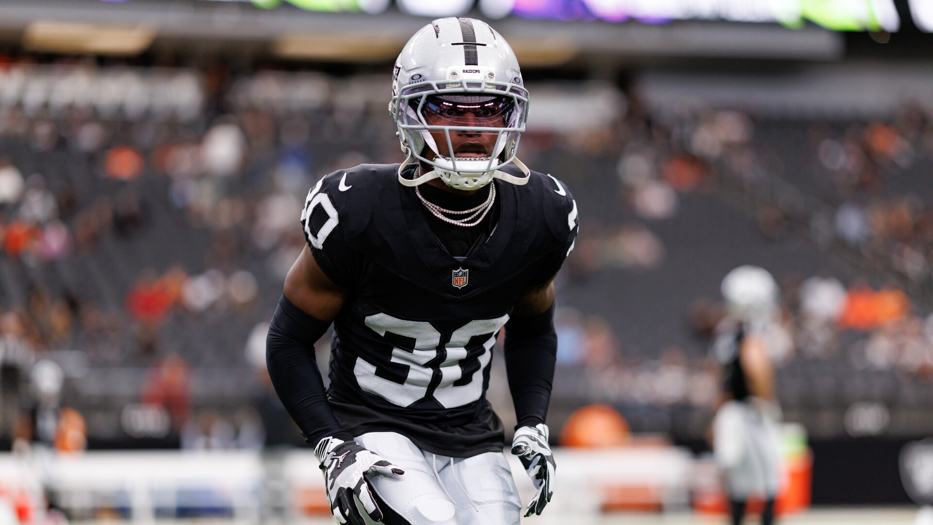 Falcons agree to terms with CB Darnay Holmes